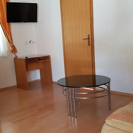 Vila Bo?ica * 브로보스카
